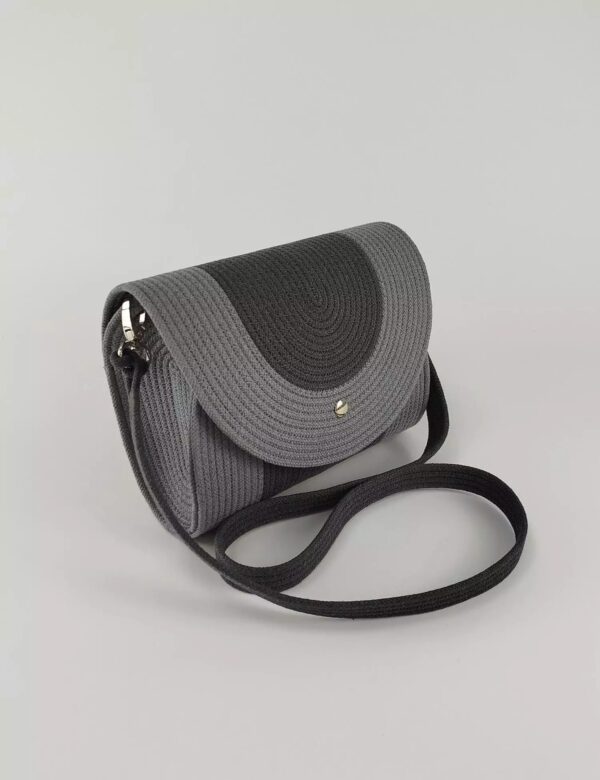 Graue Tasche